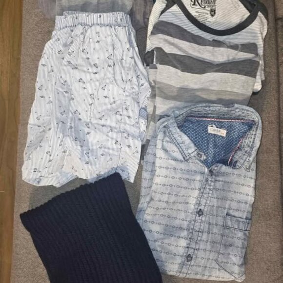 Men’s Casual Shirt Bundle – Polo, Button-Up & Tee - Picture 2 of 2